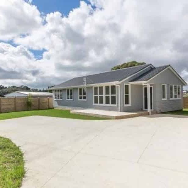 Warm house with lots of day light - Photo 1