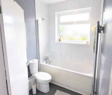 2 bedroom semi-detached bungalow to rent - Photo 6