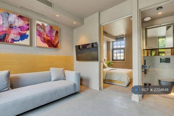 Studio to rent - Photo 1