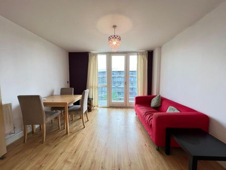 2 bedroom flat to rent - Photo 2