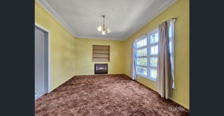 Spacious Family Home in South Toowoomba - Photo 2