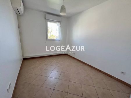 Location AppartementGolfe-Juan - Photo 3