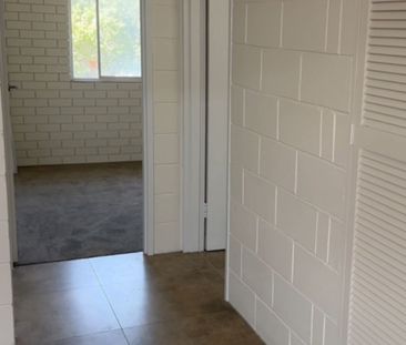 For Rent &vert; Freshly Renovated Gem in the Heart of Wynnum - Photo 4