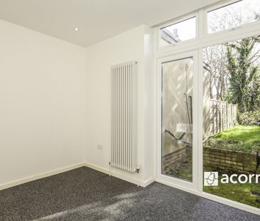 Flat to rent - Croydon Road, London, SE20 - Photo 2