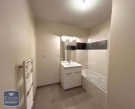 Location Appartement 2 pièces 39m² ST SEBASTIEN SUR LOIRE 44230 - Photo 4