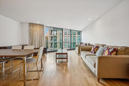 3 bedroom flat to rent - Photo 3