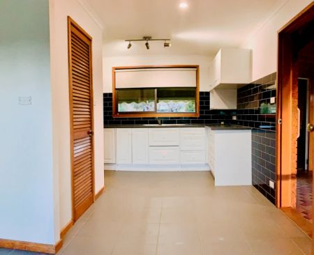 3 Bed, 2 Bath - Photo 4