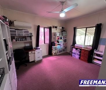 Fabulous Family Home with 9×7.5m shed extra high for mobile home & ... - Photo 5