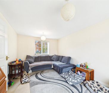 3 bedroom semi-detached house to rent - Photo 2