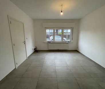 LEDE - Ruime, gerenoveerde woning met tuin. - Photo 2