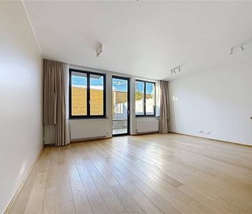 Appartement te huur - Photo 1