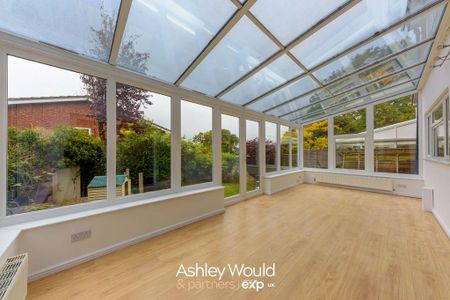 4 bedroom detached house to rent - Photo 2