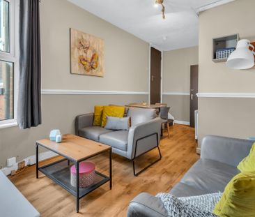 207 HYDE PARK ROAD Leeds - LS6 1AH - Photo 3