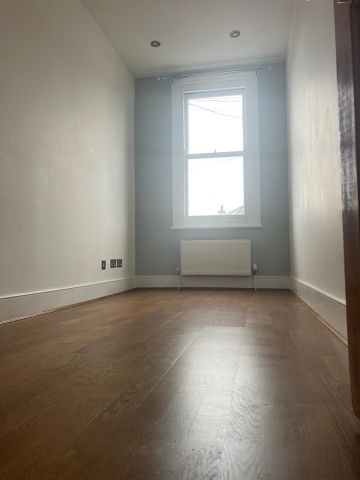 2 Bed Flat, Lewisham, SE4 - Photo 4