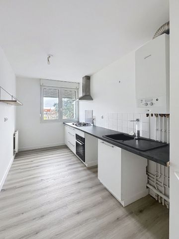 Appartement à louer - REIMS - RUE GOSSET - Photo 5