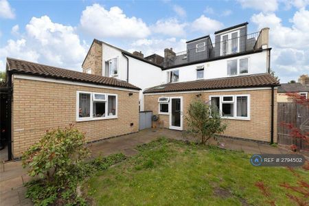 9 bedroom end of terrace house to rent - Photo 5