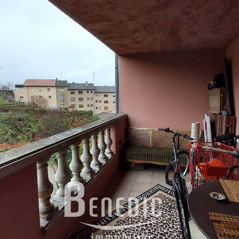 Appartement - proche centre-ville - parking et balcon - Photo 1