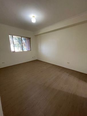 Modern Townhouse in the Heart of Dulwich Hill! - Photo 1