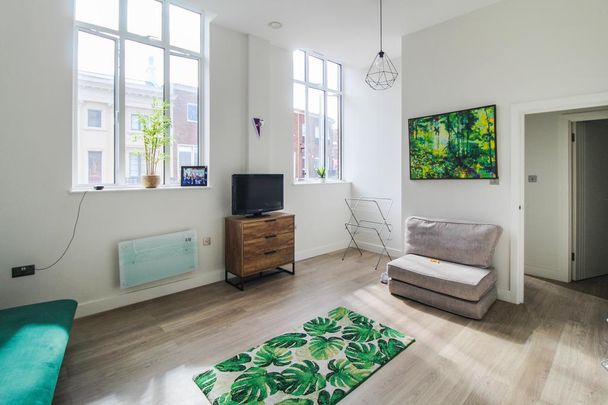 2 bedroom flat to rent - Photo 1