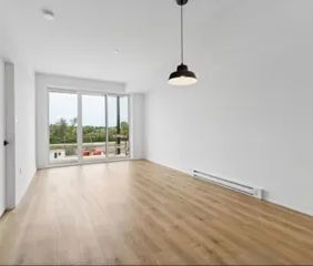 1 room apartment of 74m² in Gatineau - Photo 2