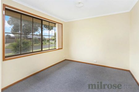 “Great Werribee Location” - Photo 4