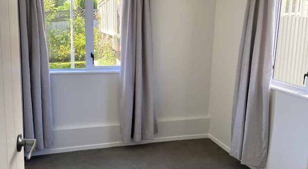 Sunny, Quiet, and Cozy House for Rent! - Photo 1