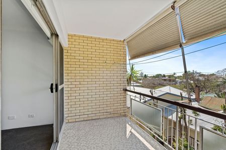 Newly Renovated Unit - Minutes from PA Hospital & 10 Minutes to Brisbane CBD - Photo 2