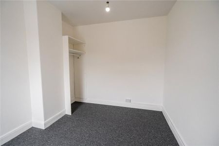 4 bedroom terraced house to rent - Photo 4