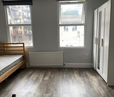 Studio Flat, Oval Road, CR0 - Photo 4