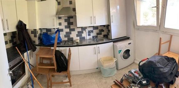 4 bedroom flat share to rent - Photo 2