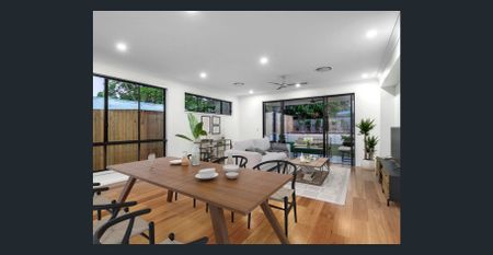 Stylish Executive Living in Carina - Photo 2