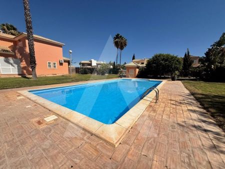 3 room luxury House for rent in Quarteira, Loulé, Distrito de Faro - Photo 3