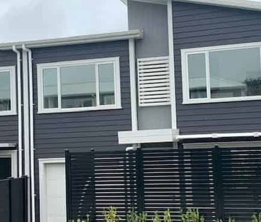 Brand New - 4 Bedroom Family Home - Photo 1