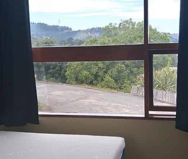 Warm, inviting, conveniently located! - Photo 2