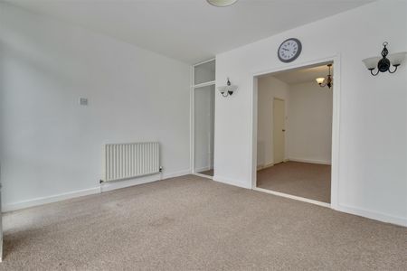 Lower Derby Road, Portsmouth - Photo 2