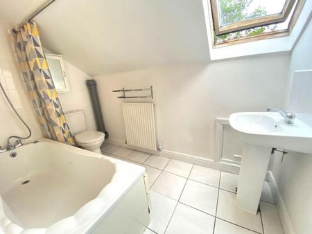 2 bedroom flat to rent - Photo 5