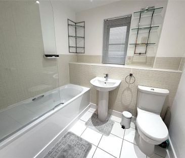 2 bedroom flat to rent - Photo 6