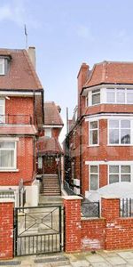 Bright and airy one bedroom property in stunning mansion block - Photo 4