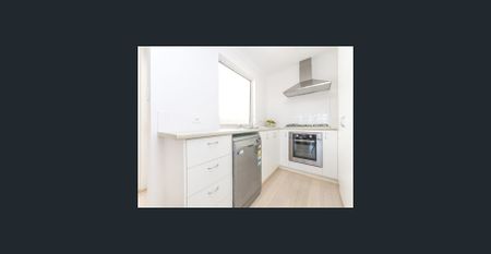 ENJOY LAKE VIEW evenings in a Million-Dollar House with a Billion-Dollar View!!! - Photo 4