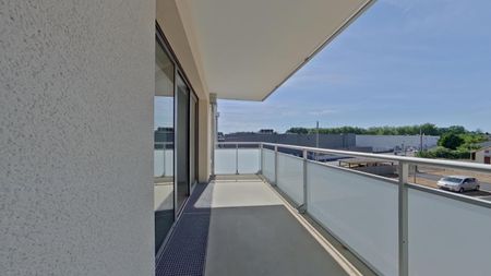 Location Appartement 4 pièces 81m² POITIERS 86000 - Photo 4
