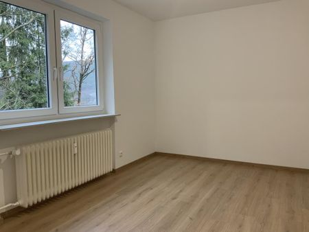 Gepflegte 4-Zimmerwohnung mit Balkon in Bad Dürkheim! - Photo 3