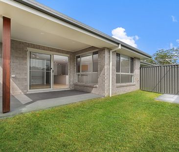 Spacious Modern Family Home - Photo 6