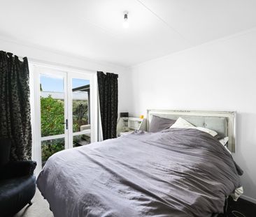 Modern 3-bedroom Home In The Heart Of Dinsdale - Photo 2