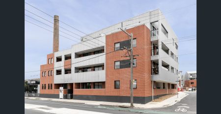 Modern 1-Bedroom Apartment in a Great Location - Photo 4