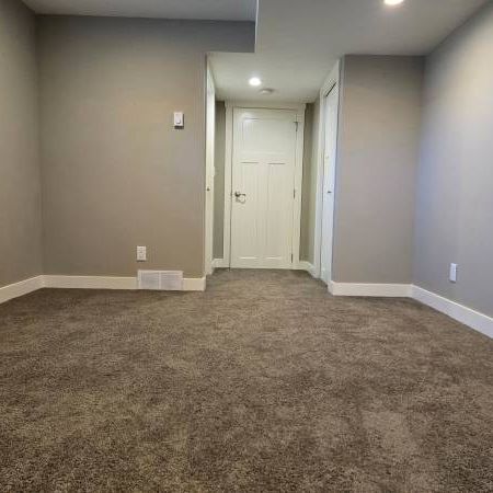 NEW LISTING!! 1+1 BASEMENT SUITE - Photo 1