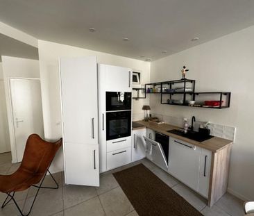 Location Appartement 1 pièce 27m² GRIMAUD 83310 - Photo 6