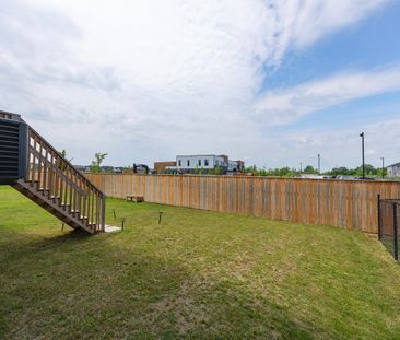 1689 Tenley Dr, Kingston, ON K7P 0S5 - Photo 2