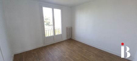 Location Appartement 5 pièces 101m² ST HERBLAIN 44800 - Photo 4