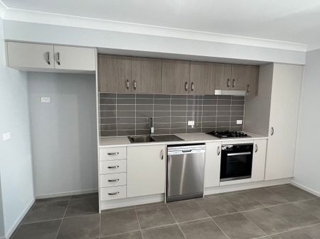 2 BEDROOM DUPLEX - Photo 4