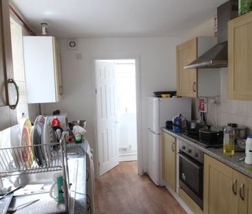 Room in a Shared House, Mivart Street, BS5 - Photo 2